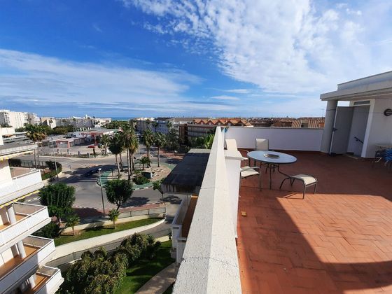 Foto 1 de Ático en alquiler en calle Jaume I de 2 habitaciones con terraza y piscina
