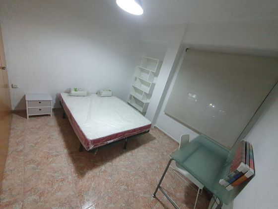 Foto 2 de Alquiler de piso en avenida Del Primat Reig de 3 habitaciones con muebles y aire acondicionado
