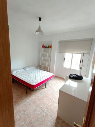 Foto 1 de Alquiler de piso en avenida Del Primat Reig de 3 habitaciones con muebles y aire acondicionado