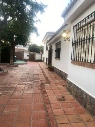 Foto 2 de Xalet en venda a Churriana de 6 habitacions amb terrassa i piscina