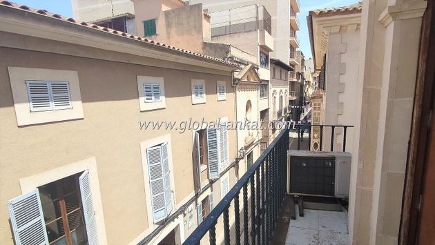 Foto 1 de Piso en venta en Manacor Centro de 3 habitaciones con terraza y aire acondicionado