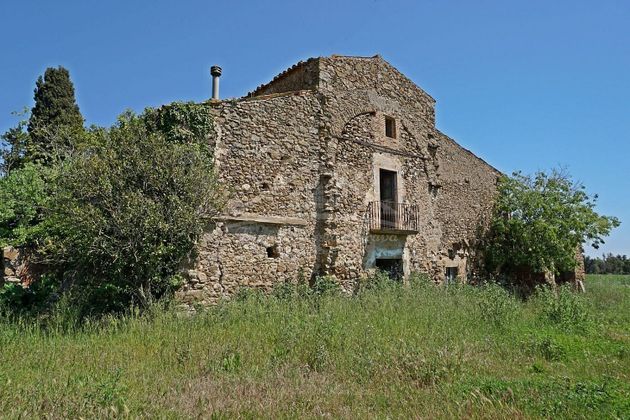 Foto 1 de Casa rural en venda a Corçà de 3 habitacions i 800 m²