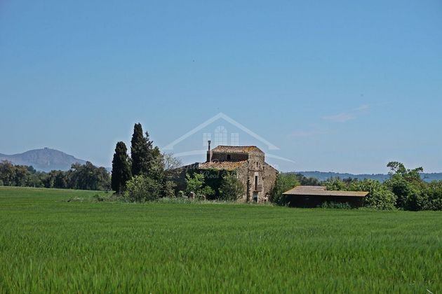 Foto 2 de Venta de casa rural en Corçà de 3 habitaciones y 800 m²