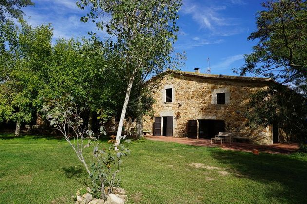 Foto 2 de Casa rural en venta en Llagostera de 7 habitaciones con terraza y piscina