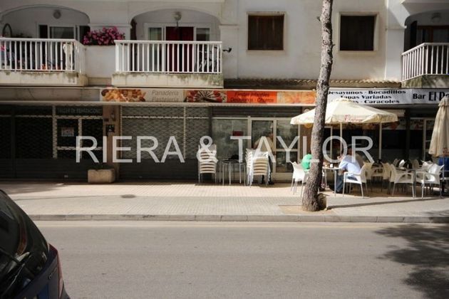 Foto 1 de Local en venta en Son Servera con terraza