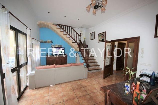 Foto 2 de Casa adossada en venda a Manacor Centro de 4 habitacions amb terrassa i garatge