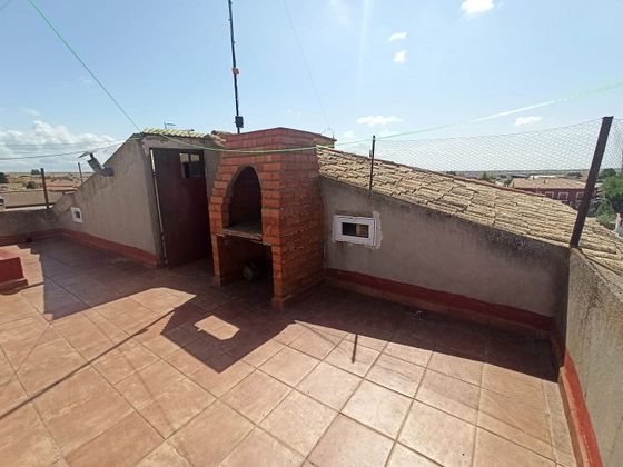 Foto 2 de Venta de casa en calle Ayuntamiento de 4 habitaciones con terraza y garaje