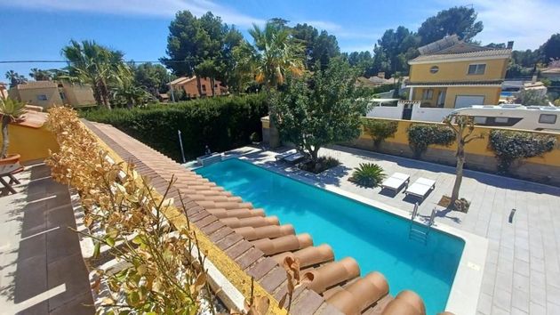 Foto 1 de Xalet en venda a calle Jerez de 3 habitacions amb terrassa i piscina