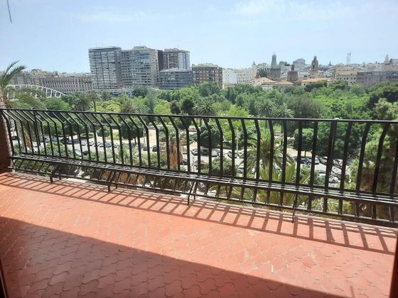 Foto 1 de Pis en venda a paseo De L'albereda de 4 habitacions amb terrassa i balcó