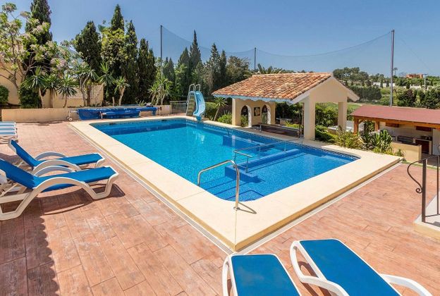 Foto 1 de Casa en venda a Partides comunes - Adsubia de 10 habitacions amb terrassa i piscina