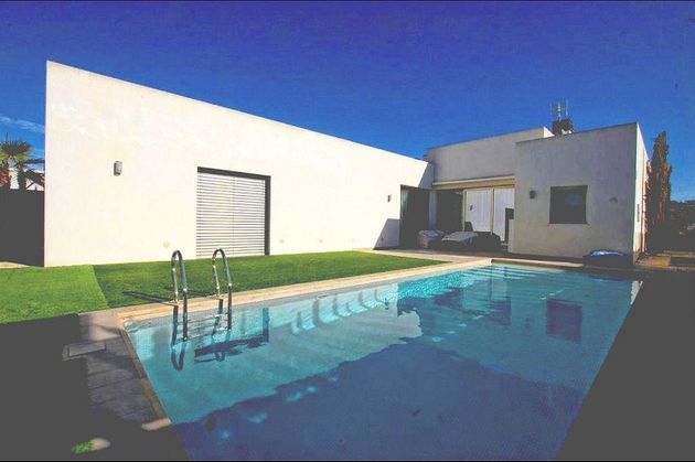 Foto 1 de Chalet en venta en Benijófar de 3 habitaciones con terraza y piscina