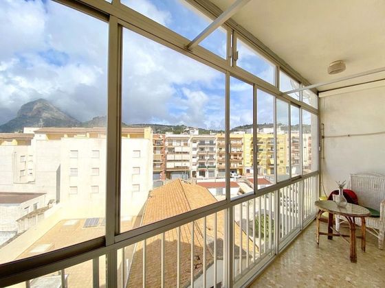Foto 2 de Ático en venta en calle Príncep D'astúries de 5 habitaciones con terraza y aire acondicionado