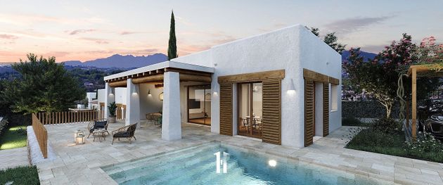 Foto 1 de Xalet en venda a calle Juan Cordero de 3 habitacions amb terrassa i piscina