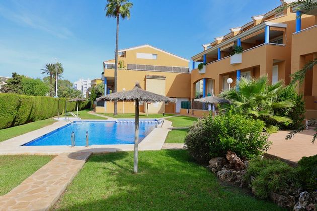 Foto 1 de Dúplex en venda a calle Esparta de 3 habitacions amb terrassa i piscina