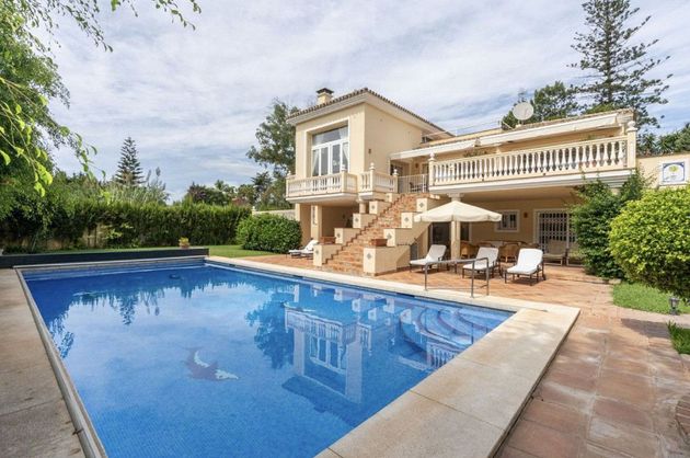 Foto 1 de Xalet en venda a Guadalmina de 6 habitacions amb terrassa i piscina