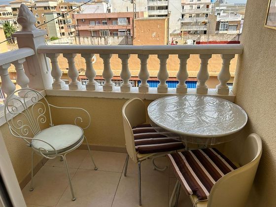 Foto 2 de Pis en venda a Centro - Torrevieja de 2 habitacions amb terrassa i balcó
