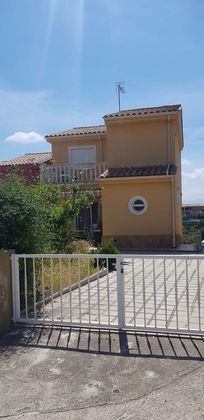 Foto 1 de Chalet en venta en Alginet de 3 habitaciones con terraza y piscina