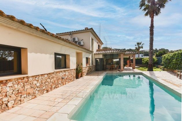Foto 1 de Chalet en venta en Puig Ses Forques-Torre Colomina de 4 habitaciones con terraza y piscina