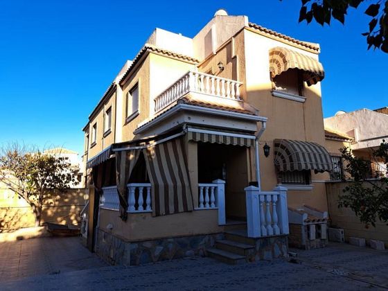 Foto 2 de Casa adossada en venda a Formentera del Segura de 3 habitacions amb terrassa i piscina