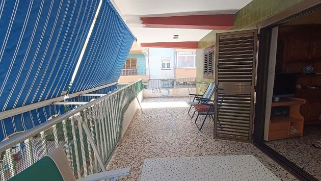 Foto 1 de Piso en venta en Oliva Playa de 2 habitaciones con terraza