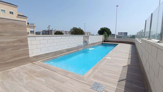 Foto 1 de Venta de piso en Urbanizaciones de 4 habitaciones con terraza y piscina