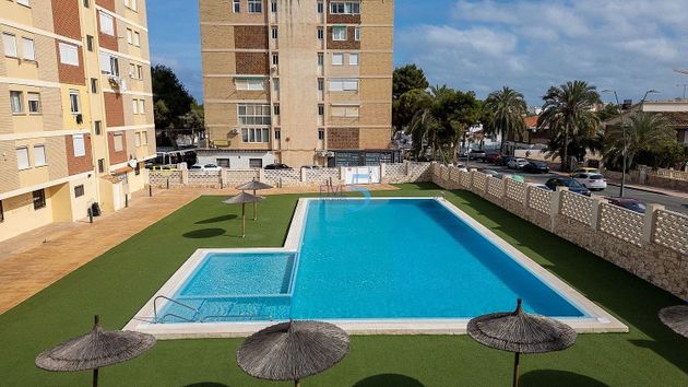 Foto 2 de Pis en venda a Cabo Roig - La Zenia de 3 habitacions amb piscina i jardí