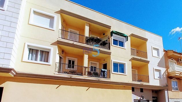 Foto 1 de Piso en venta en Benijófar de 2 habitaciones con terraza y balcón