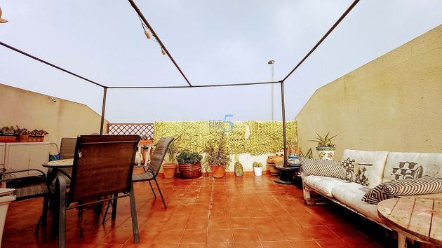 Foto 2 de Pis en venda a Daya Nueva de 2 habitacions amb terrassa i piscina