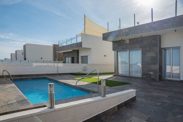 Foto 1 de Xalet en venda a Campos de Golf - Villa Martin - Los Dolses de 3 habitacions amb terrassa i piscina