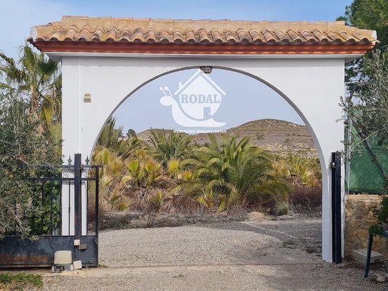 Foto 2 de Xalet en venda a calle Noria Rosales de 6 habitacions amb garatge i jardí