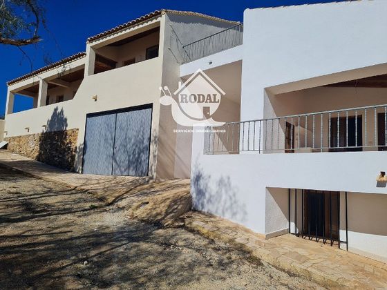 Foto 2 de Casa adossada en venda a Benizalón de 4 habitacions amb terrassa i balcó
