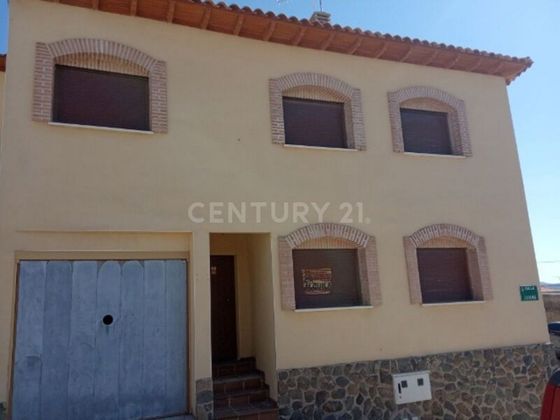 Foto 2 de Casa en venda a calle Jarama de 2 habitacions amb terrassa