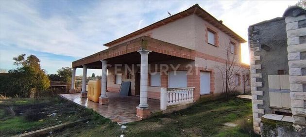 Foto 1 de Chalet en venta en calle Rio Duero de 3 habitaciones con terraza