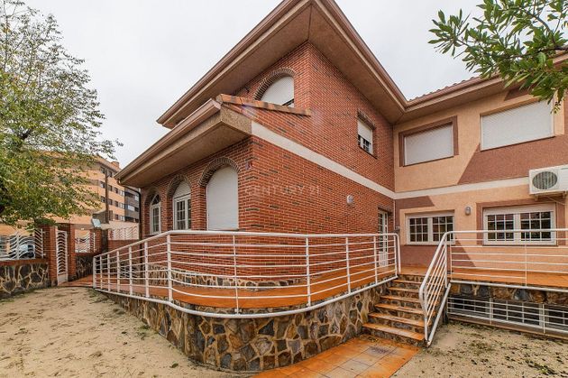 Foto 1 de Casa en venda a avenida De Belén de 10 habitacions amb terrassa i aire acondicionat