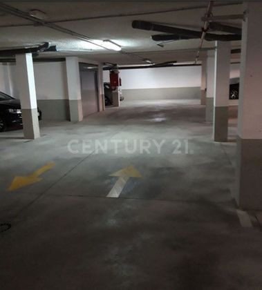 Foto 2 de Venta de garaje en plaza Arenal de 29 m²
