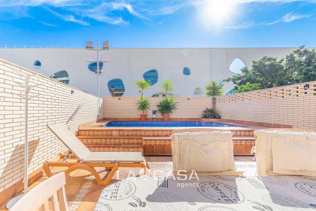 Foto 1 de Casa en venda a Gran Via LH de 5 habitacions amb terrassa i piscina