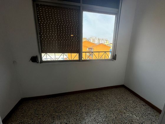 Foto 2 de Pis en venda a avenida De Josep Tarradellas i Joan de 3 habitacions amb calefacció i ascensor