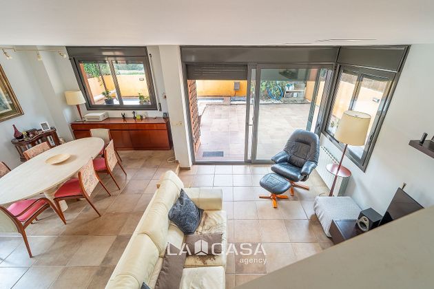 Foto 2 de Xalet en venda a Torrelles de Llobregat de 4 habitacions amb terrassa i piscina