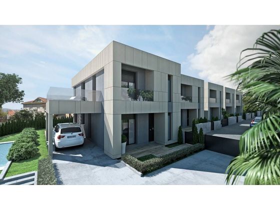 Foto 1 de Casa en venda a calle Mateo Escagedo de 4 habitacions amb terrassa i garatge