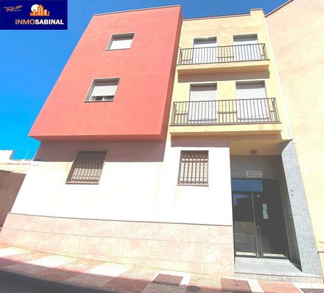Foto 1 de Pis en venda a Carretera Mojonera – Cortijos de Marín de 2 habitacions amb balcó i ascensor
