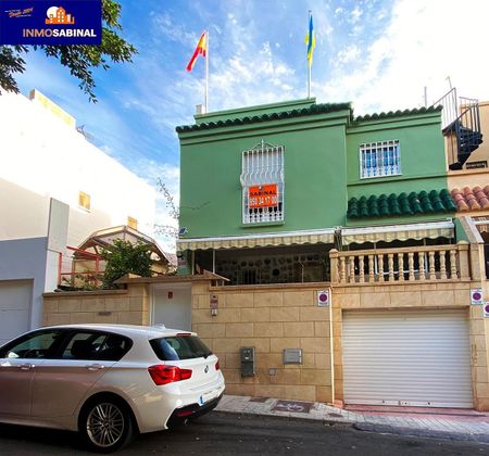 Foto 1 de Venta de casa en Aguadulce Norte de 5 habitaciones con terraza y piscina