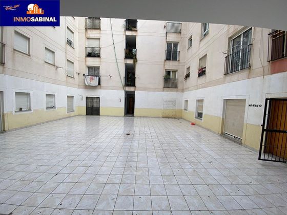 Foto 1 de Venta de piso en Roquetas Centro de 2 habitaciones con terraza y ascensor
