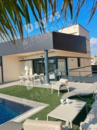 Foto 2 de Casa en venda a Playa de los Locos de 4 habitacions amb terrassa i piscina