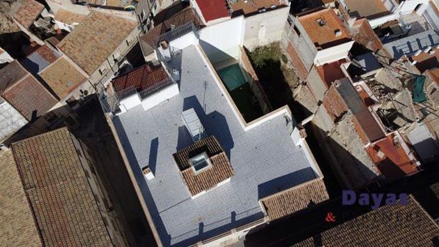 Foto 2 de Venta de casa en calle Doctor Jose Maria Sarget de 4 habitaciones con piscina y jardín
