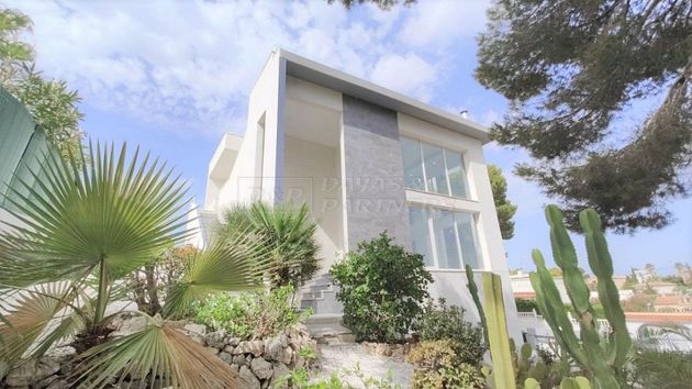 Foto 1 de Casa en venda a Los Balcones - Los Altos del Edén de 6 habitacions amb terrassa i piscina