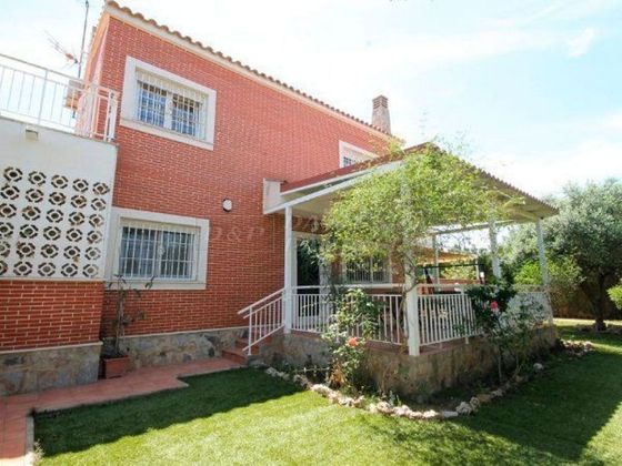 Foto 1 de Casa adosada en venta en Los Balcones - Los Altos del Edén de 3 habitaciones con terraza y piscina