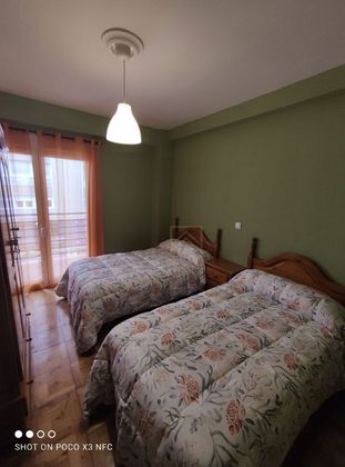 Foto 1 de Piso en alquiler en Centro - Torrelavega de 3 habitaciones con balcón y calefacción