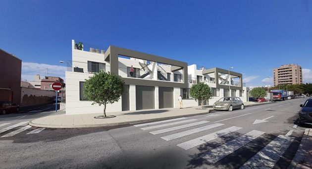 Foto 2 de Chalet en venta en calle Doctor Juan López Sánchez de 4 habitaciones con terraza y piscina