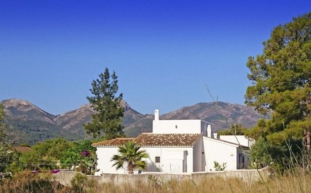 Foto 1 de Casa en venda a Jalón/Xaló de 4 habitacions amb terrassa