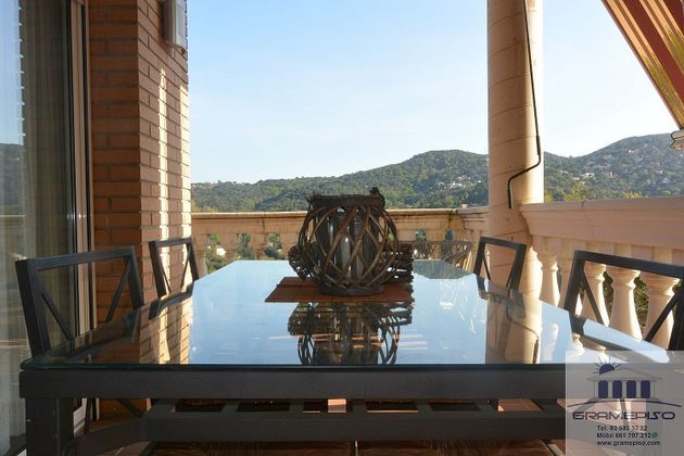 Foto 1 de Xalet en venda a Sant Fost de Campsentelles de 3 habitacions amb terrassa i piscina